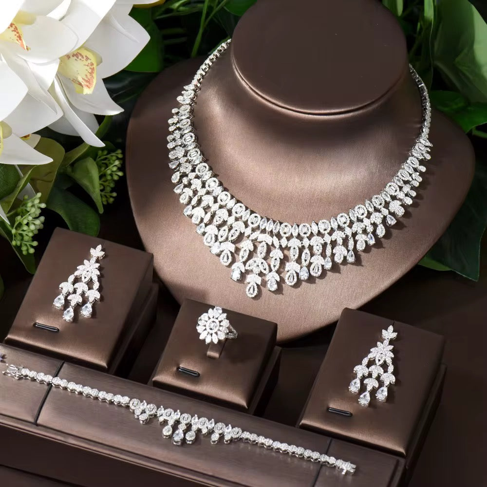 مجوهرات زركون فاخرة، دقة ألماس، مطلي بالفضة عالية الجودة وخالي من التحسس.