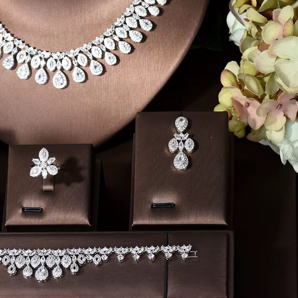 Luxury White Gold Plated Zircon Set – Diamond-Like Brilliance