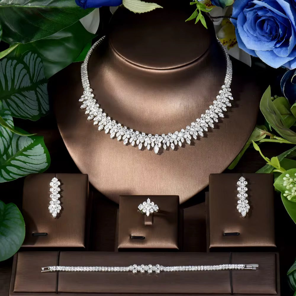 طقم مجوهرات فاخر مطلي بالذهب الأبيض - آمن للبشرة الحساسة