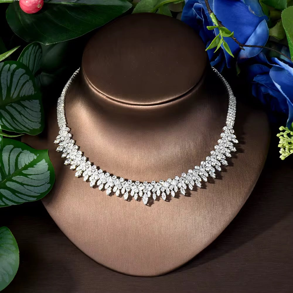 طقم مجوهرات فاخر مطلي بالذهب الأبيض - آمن للبشرة الحساسة