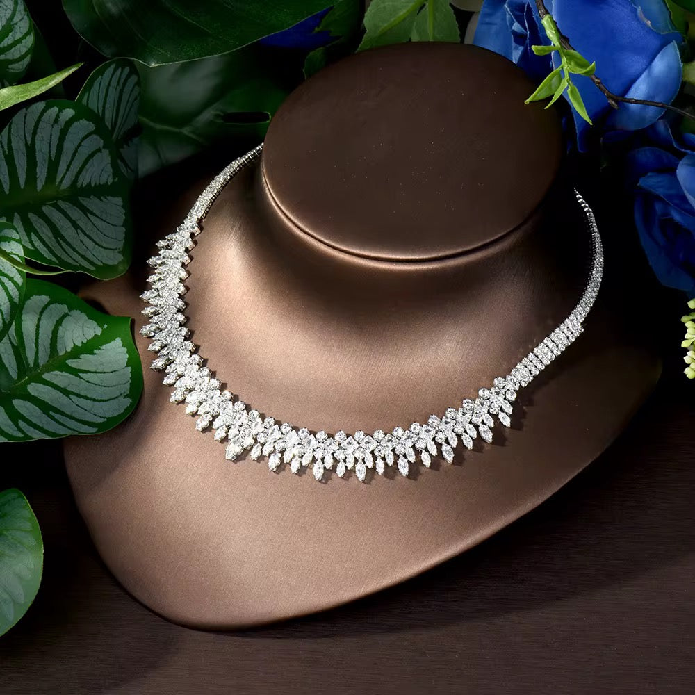 طقم مجوهرات فاخر مطلي بالذهب الأبيض - آمن للبشرة الحساسة