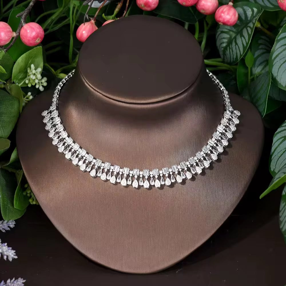 طقم مجوهرات زريكون فاخر مطلي بالذهب الأبيض - آمن للبشرة الحساسة