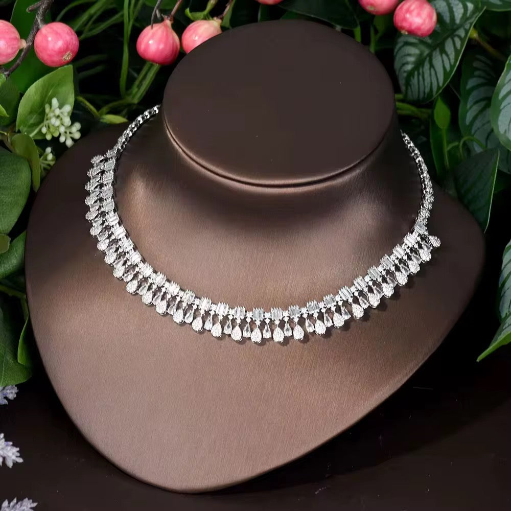 طقم مجوهرات زريكون فاخر مطلي بالذهب الأبيض - آمن للبشرة الحساسة