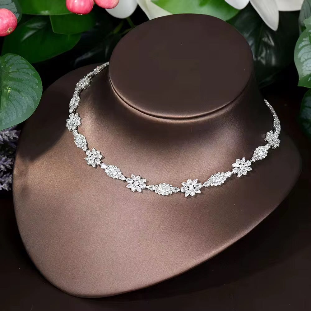 طقم مجوهرات زريكون فاخر مطلي بالذهب الأبيض - آمن للبشرة الحساسة