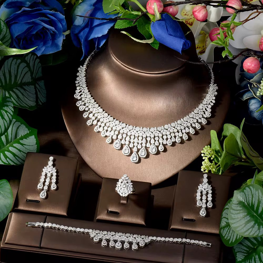 طقم زريكون فاخر مطلي بالذهب الأبيض – آمن للبشرة الحساسة