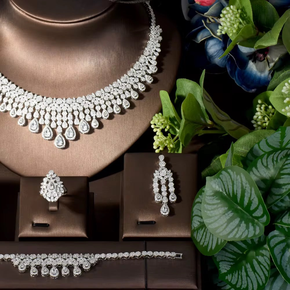 طقم زريكون فاخر مطلي بالذهب الأبيض – آمن للبشرة الحساسة