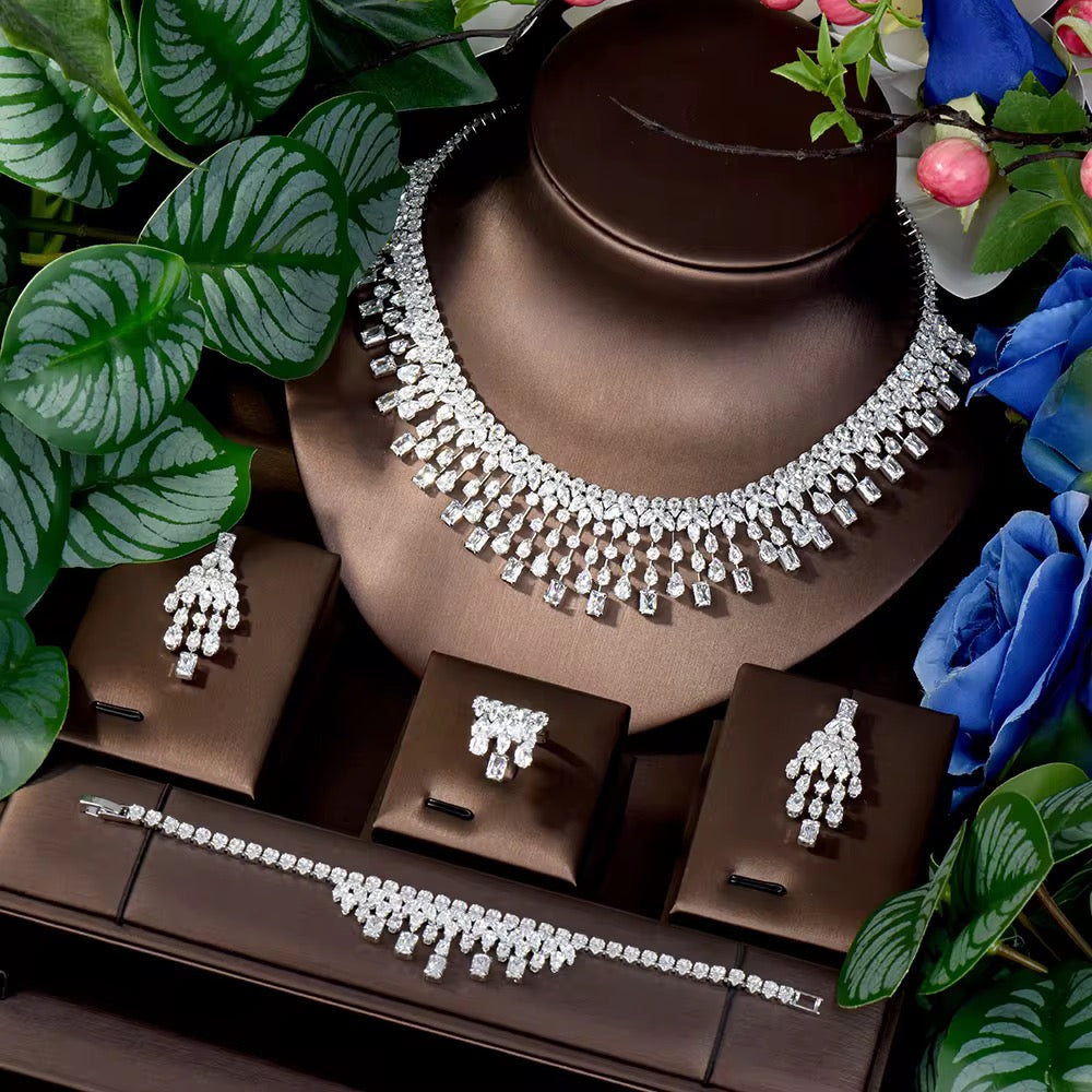 طقم زريكون فاخر مطلي بالذهب الأبيض – آمن للبشرة الحساسة