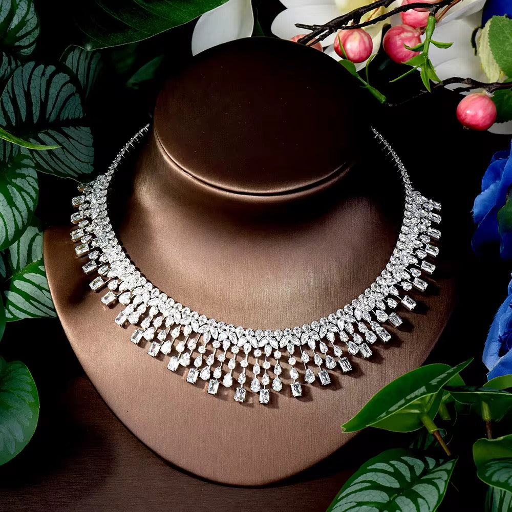 طقم زريكون فاخر مطلي بالذهب الأبيض – آمن للبشرة الحساسة