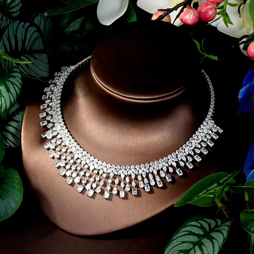 طقم زريكون فاخر مطلي بالذهب الأبيض – آمن للبشرة الحساسة