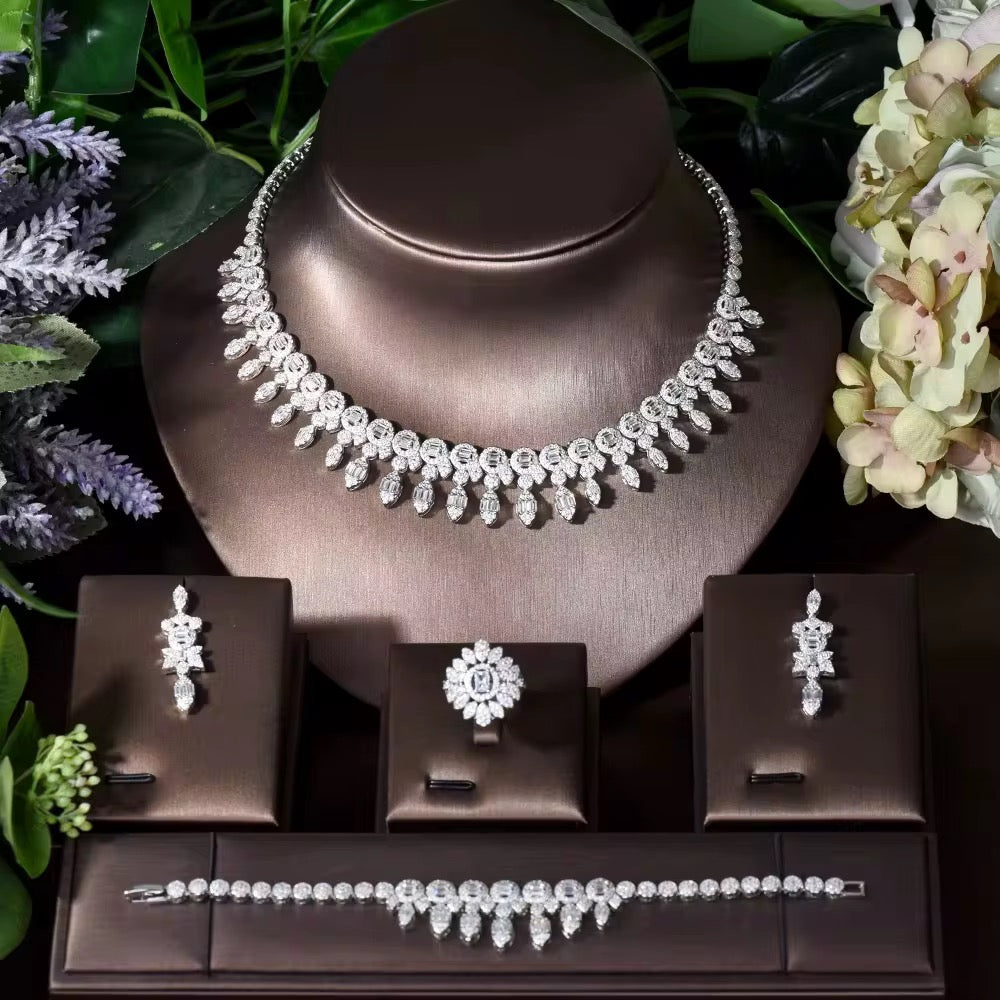 مجوهرات زركون فاخرة، دقة ألماس، مطلي بالفضة عالية الجودة وخالي من التحسس.