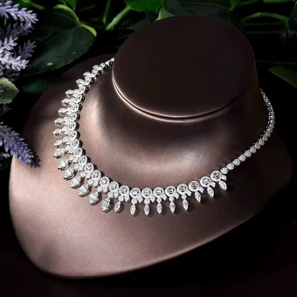 طقم زركون فاخر مطلي بالذهب الأبيض