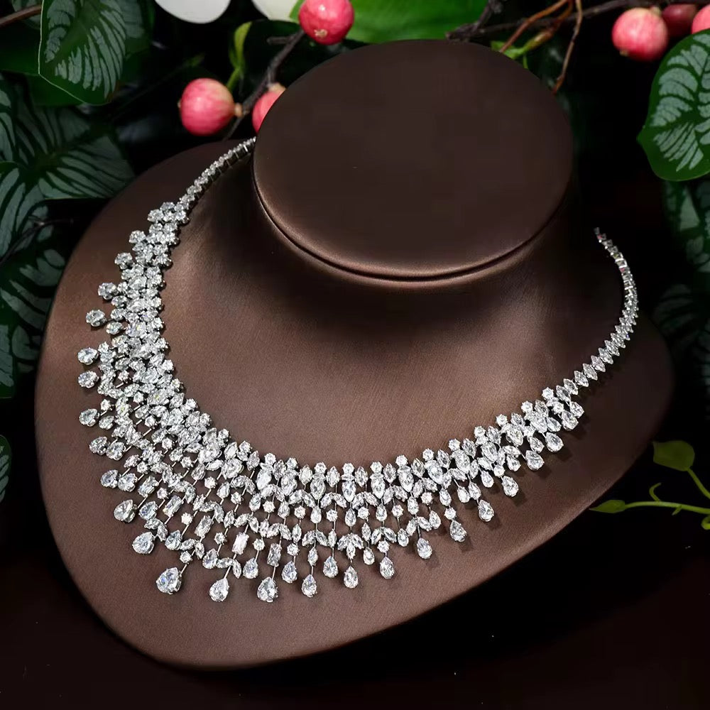 طقم مجوهرات زركون فاخر ببريق يشبه الألماس - مطلي بالذهب الأبيض، مضاد للحساسية