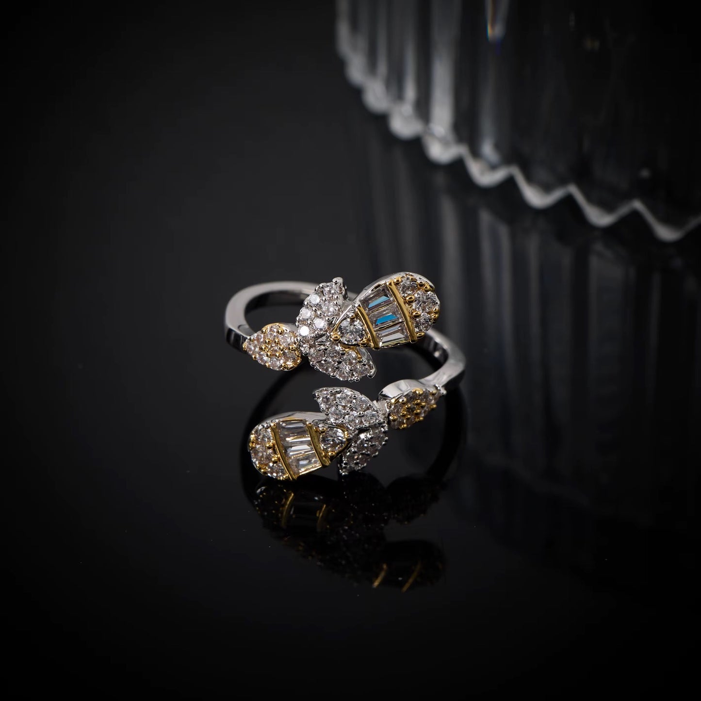 طقم زفاف فاخر من الزركونيا المضادة للحساسية | طقم زركونيا من 4 قطع مطلي بالروديوم والذهب (خالي من النيكل)