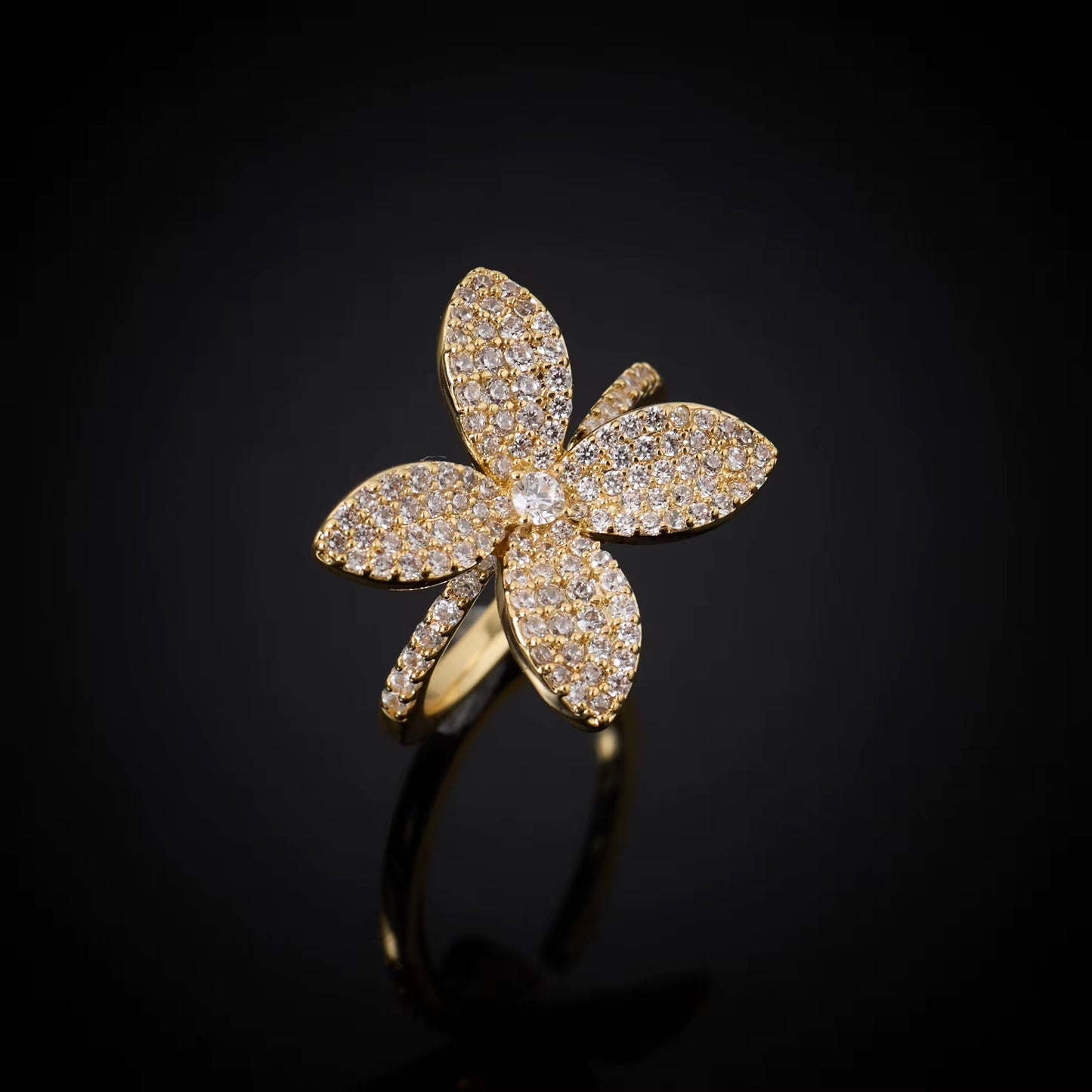 مجوهرات الزركونيا الفاخرة: دقة الماس | مطلية بالفضة عالية الجودة ومضادة للحساسية