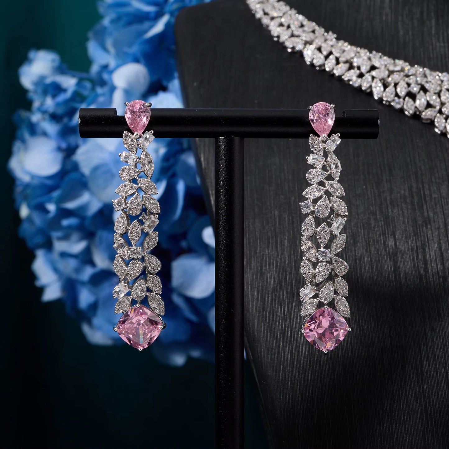 مجوهرات الزركونيا الفاخرة: دقة الماس | مطلية بالفضة عالية الجودة ومضادة للحساسية