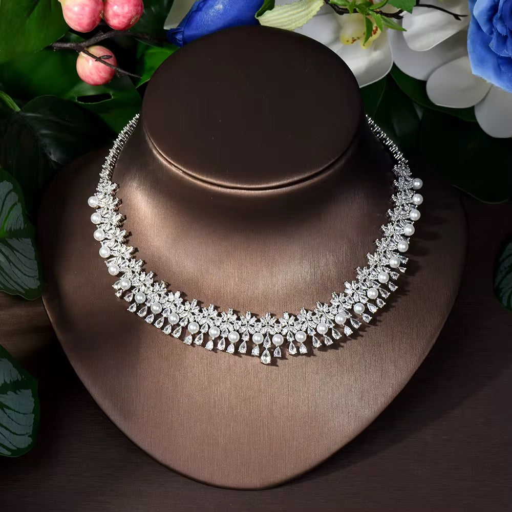 مجوهرات الزركونيا الفاخرة: دقة الماس | مطلية بالفضة عالية الجودة ومضادة للحساسية