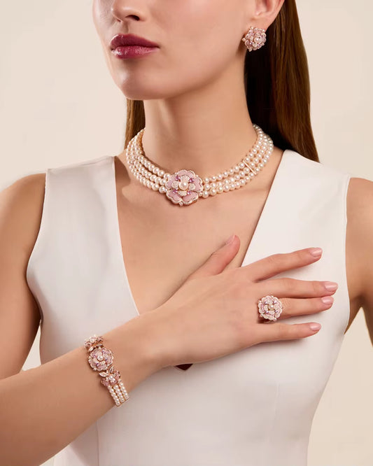 Pearl Blossom & Zircon Set – Delicate Shell Design