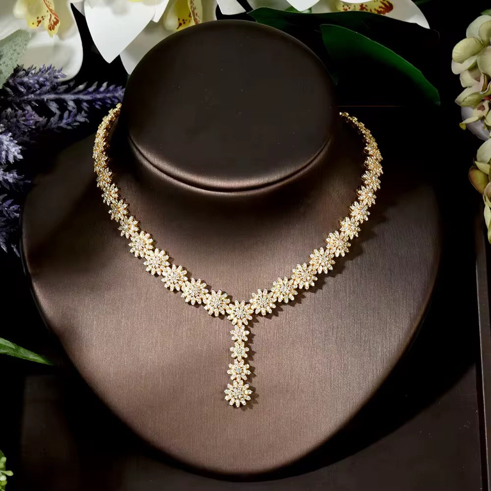 طقم زركون فاخر مطلي بالذهب – بريق يشبه الألماس