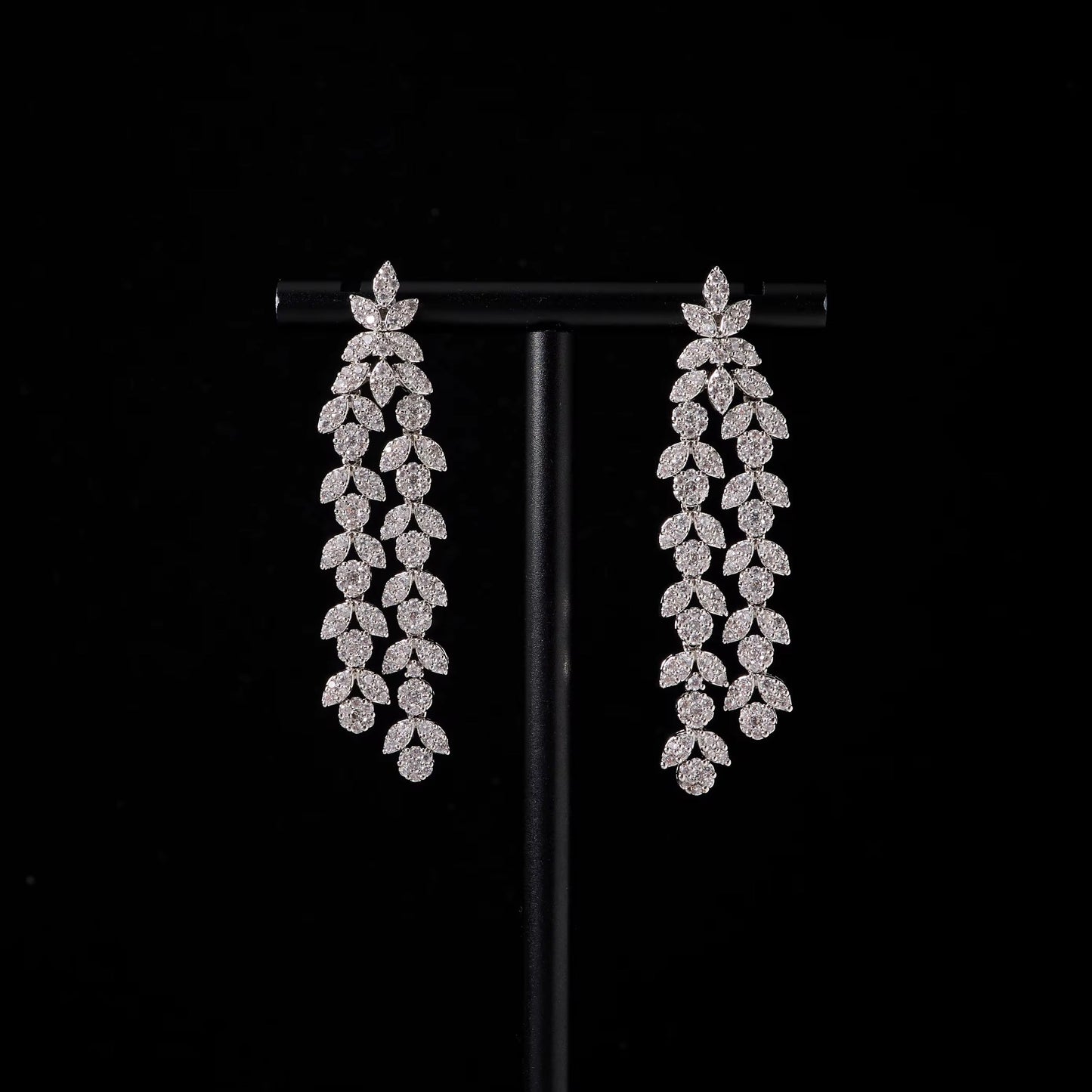 طقم زركون فاخر مطلي بالذهب – بريق يشبه الألماس