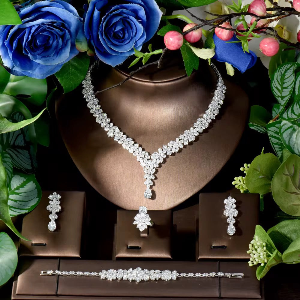 طقم زركون فاخر مطلي بالذهب – بريق يشبه الألماس