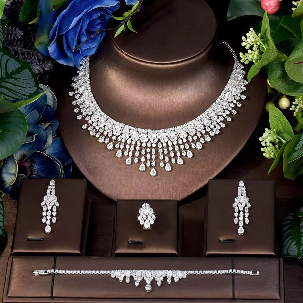 طقم زركون فاخر مطلي بالذهب – بريق يشبه الألماس