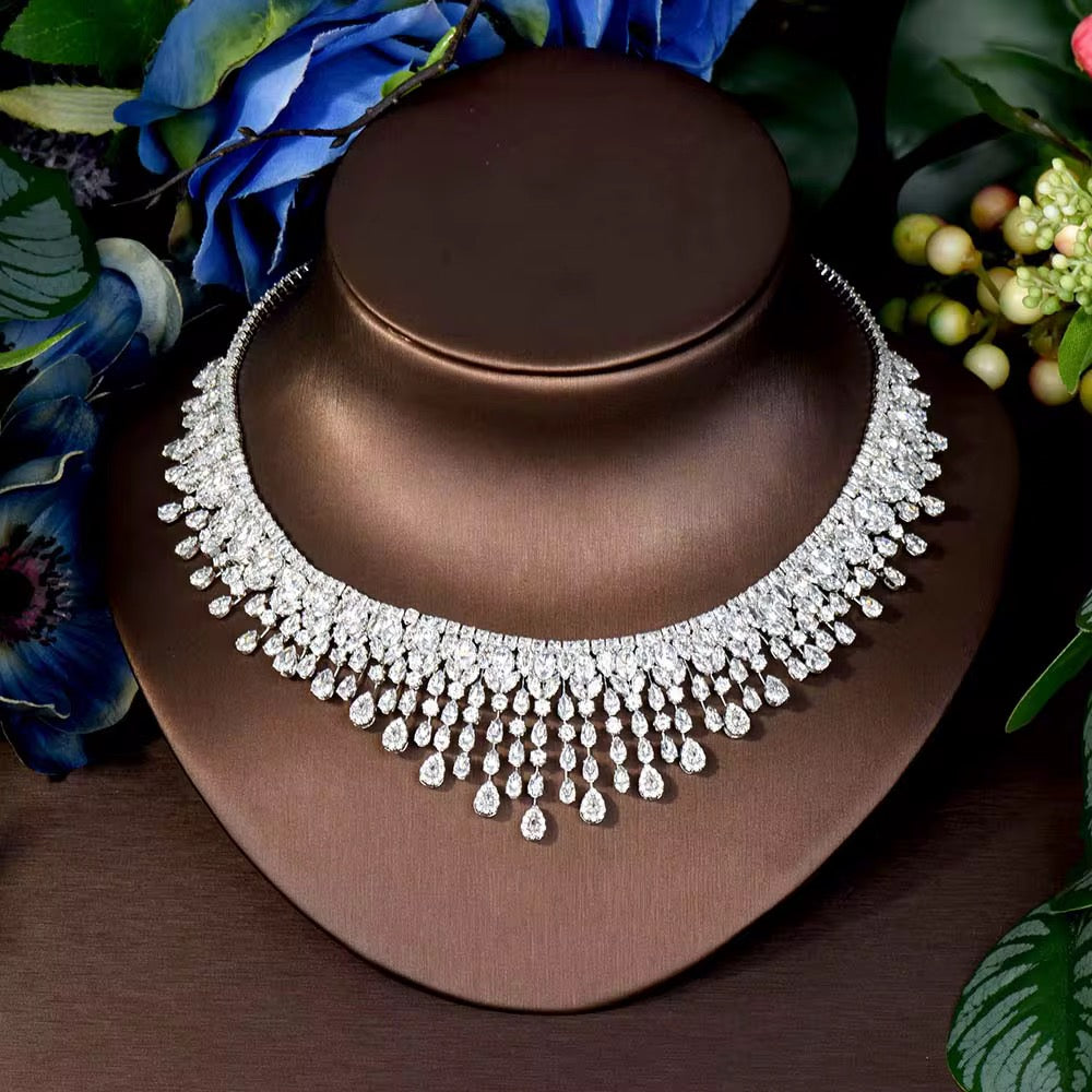 طقم زركون فاخر مطلي بالذهب – بريق يشبه الألماس