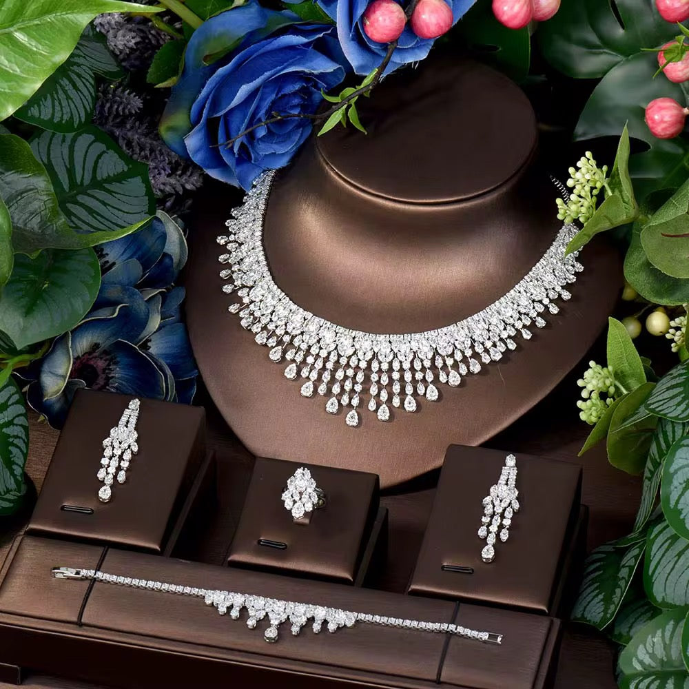 طقم زركون فاخر مطلي بالذهب – بريق يشبه الألماس