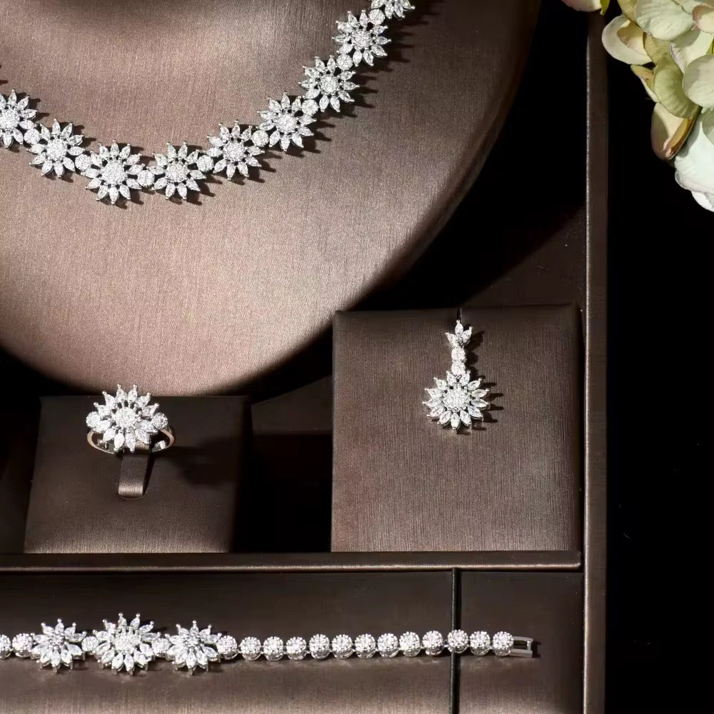 طقم زركون فاخر مطلي بالذهب الأبيض - بريق وأناقة دائمين