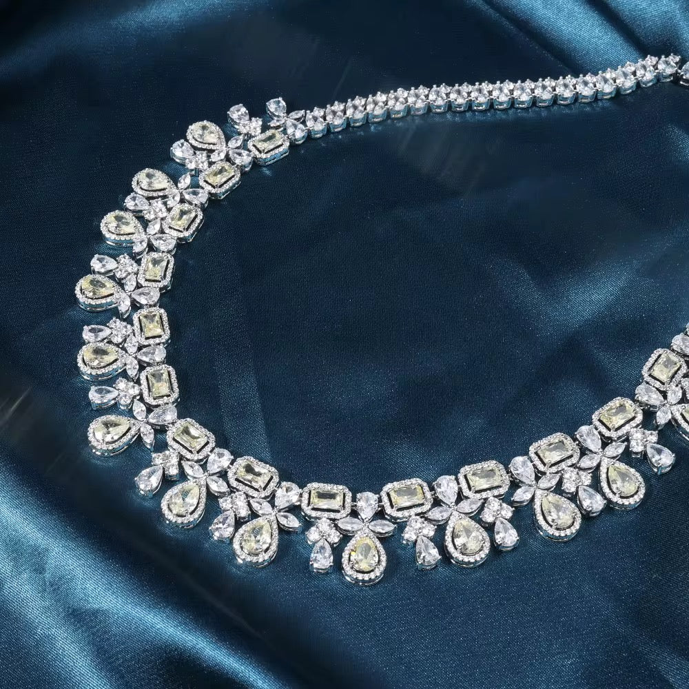 طقم مجوهرات فاخر من الزركون - بريق يشبه الألماس، مطلي بالذهب الأبيض