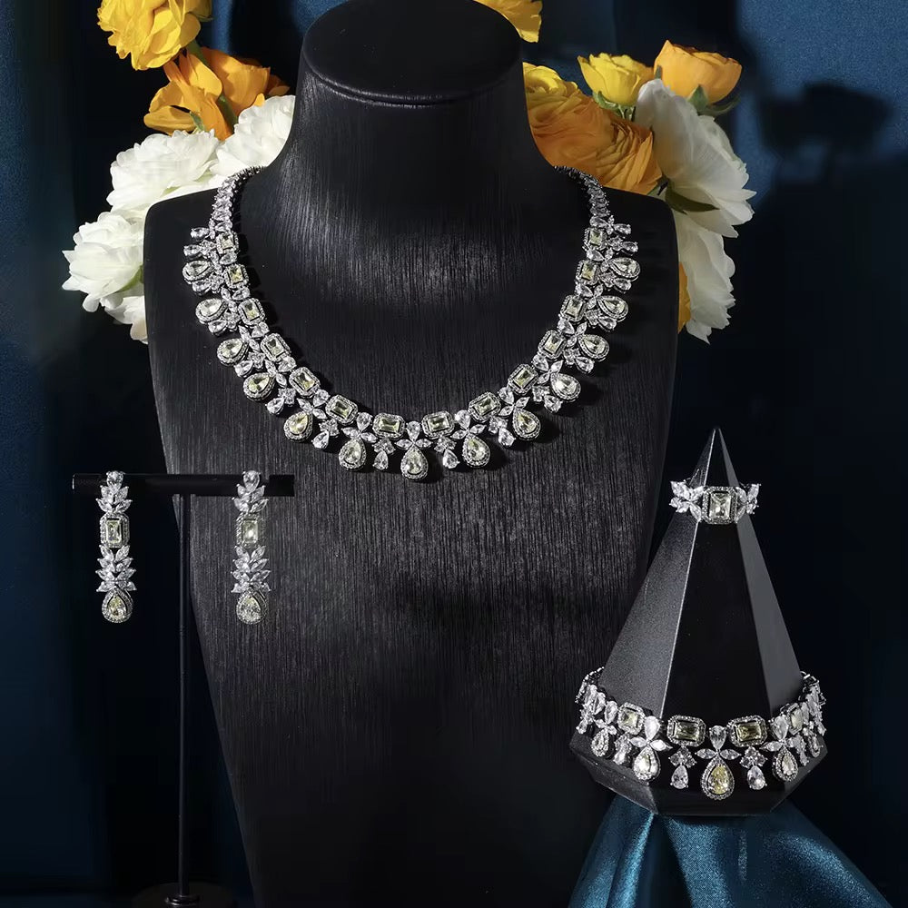 طقم مجوهرات فاخر من الزركون - بريق يشبه الألماس، مطلي بالذهب الأبيض