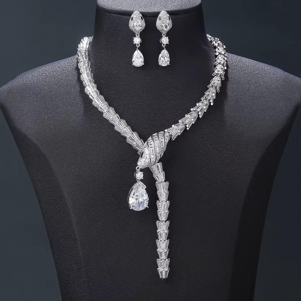 طقم مجوهرات فاخر من الزركون - بريق يشبه الألماس، مطلي بالذهب